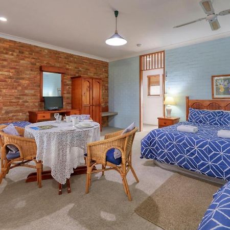 The Vineyard Motel Cowra Exterior photo